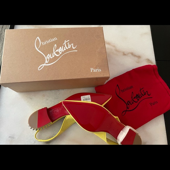 🔥🔥100%Authentic  Christian Louboutin Hall Spike - Picture 6 of 12